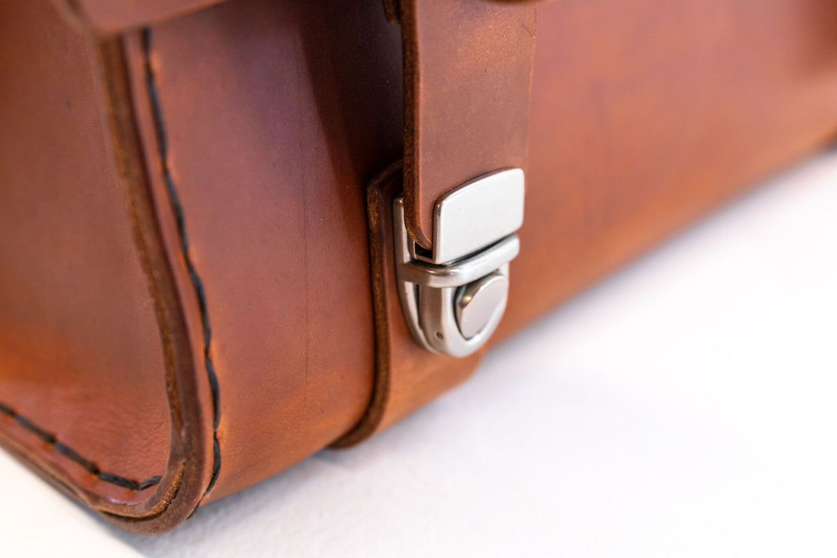 H+B SADDLE | TAN LEATHER